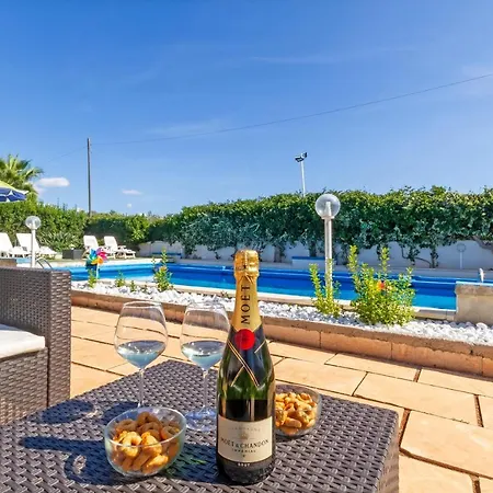 Relais Torre Squillace Con Piscina Apartment